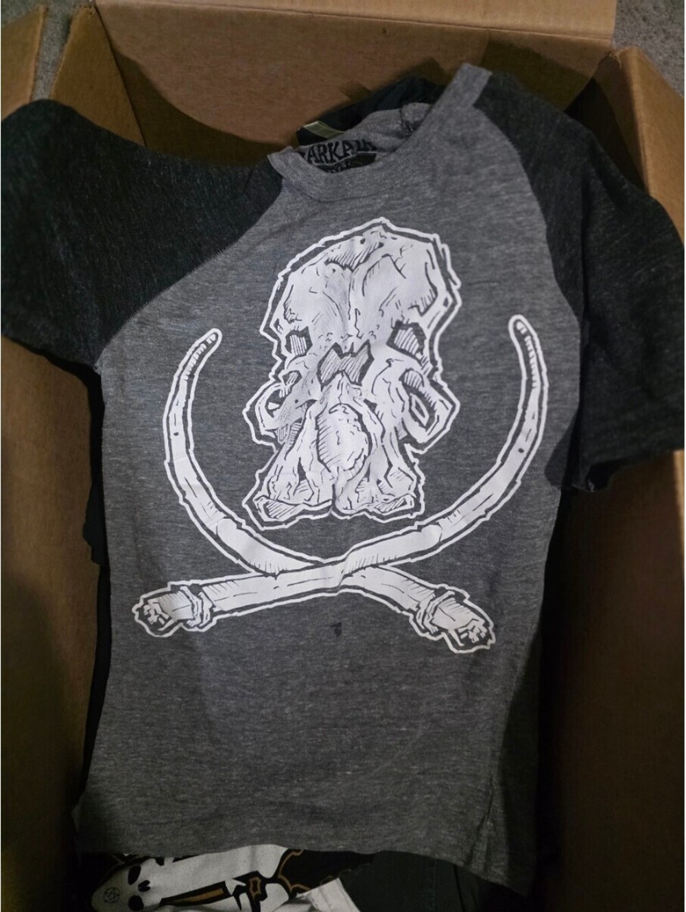 Arkaik logo shirt Size Small